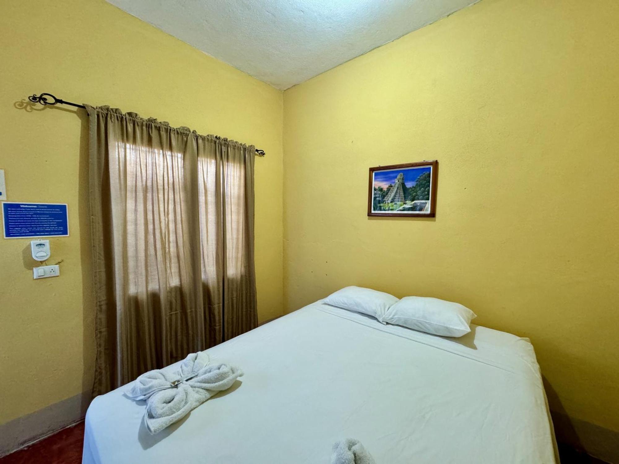 Hostal Los Girasoles By Hostal Inn Флорес Экстерьер фото